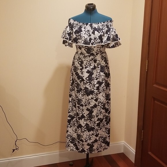 Chelsea28 summer off the shoulder ruffle maxi floral dress size 4 - Picture 6 of 16